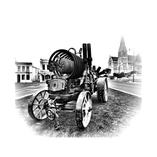 Oamaru Steampunk tractor #2 T-Shirt