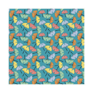 Ginkgo leaves pattern on teal background T-Shirt