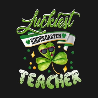 Luckiest Kindergarten Teacher Cute St Patricks Day Shamrock T-Shirt