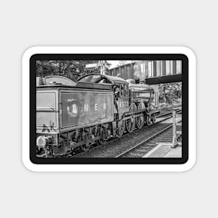 Vintage steam locomotive on the Norfolk Poppy Line Magnet