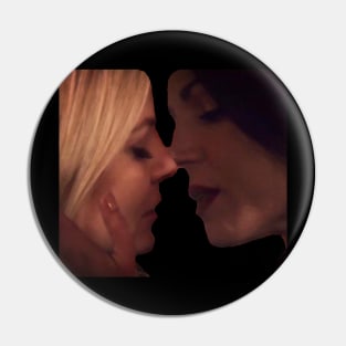 SwanQueen Kiss Pin