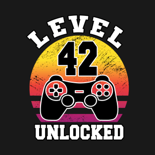 level 42 unlocked 42 Years Old retro 80s 42nd Birthday gamer T-Shirt