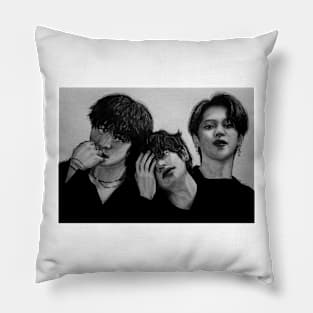 MOTS ON:E Taegimin Pillow