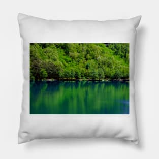 Beautiful emerald lake in a magical forest Pillow