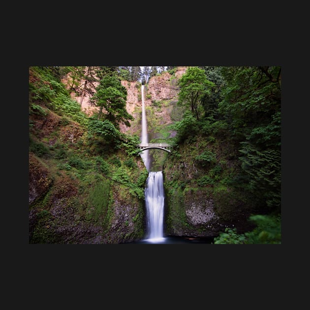 Multnomah Falls by jswolfphoto