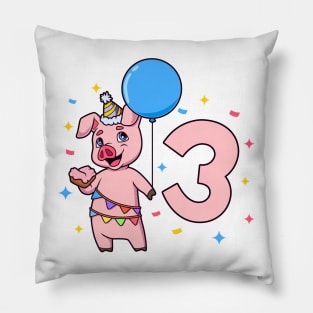 I am 3 with pig - kids birthday 3 years old Pillow