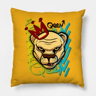 The lioness queen Pillow