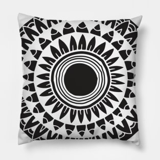 Tribal mandala sun Pillow