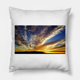 Beautiful sunrise Pillow