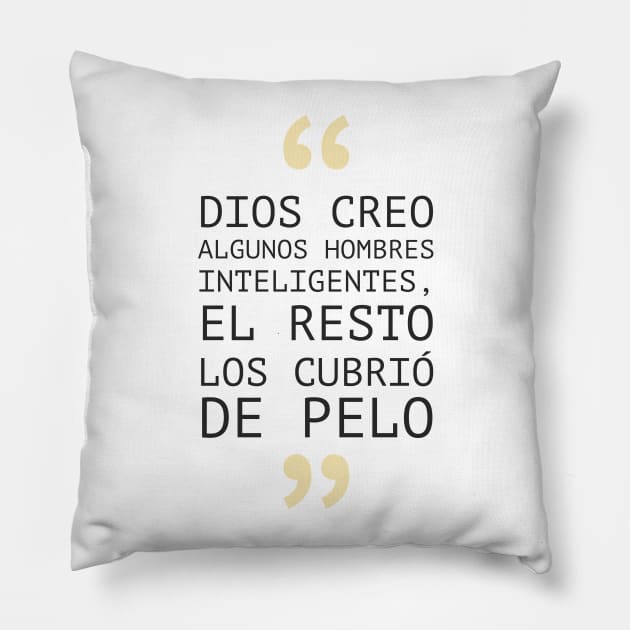 Funny phrase for bald men. Frase divertida hombre calvo Pillow by jjmpubli