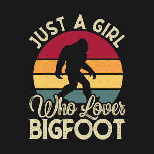 Just A Girl Who Loves Bigfoot Retro T-Shirt