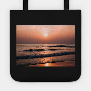 SUNRISE AND SURF ON THE SOUTH CHINA SEA DESIGN Tote