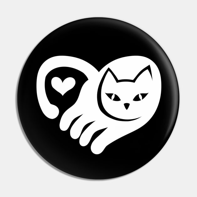 WHITE CAT HEART Pin by MAYRAREINART