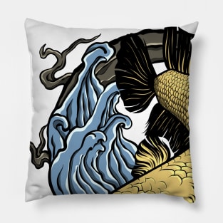 exotic snake head fish Pillow