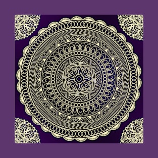 Mandala meditation purple art T-Shirt