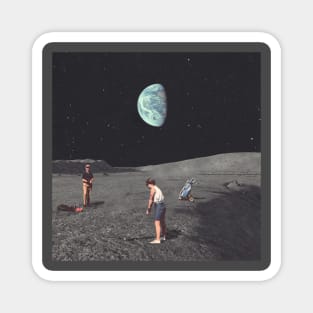 Golf on the moon Magnet