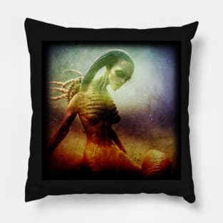 XENOS XIX - AN ALIEN ENTITY Pillow