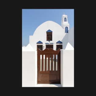 Church with Gate: Oia, Santorini T-Shirt