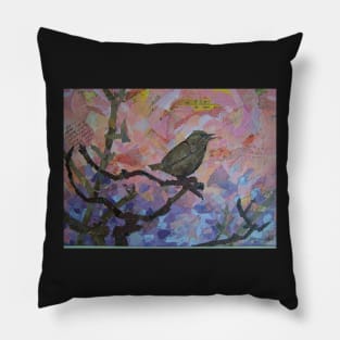 Wren singing at dawn Pillow