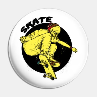 Skateboarding Skull Pin