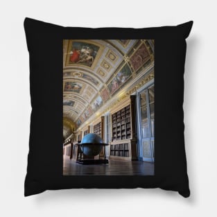 Galerie de Diane Chateau de Fontainebleau Pillow