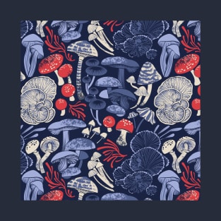 Mystical fungi // midnight blue background blue and red wild mushrooms T-Shirt