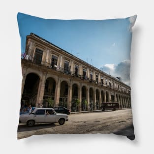 Old cars in Havana, Cuba Pillow