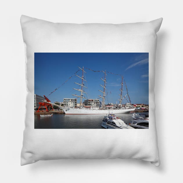 Germany; Bremerhaven; City; Sail; Bremen; Sailing ship; Windjammer, Dar Pillow by Kruegerfoto