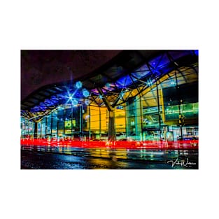 Tram rushing past Southern Cross Railway Station, Melbourne, Victoria, Australia. T-Shirt