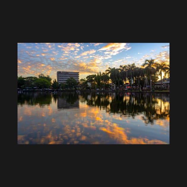 Provincial Capitol Lagoon by likbatonboot