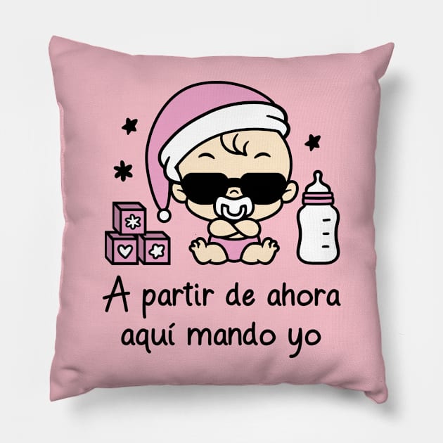 A partir de ahora aquí mando yo (versión niña). Pillow by Yolanda84