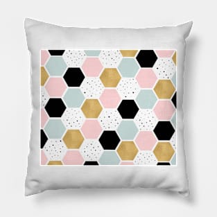 Marvelous honeycomb pastel en gold Pillow