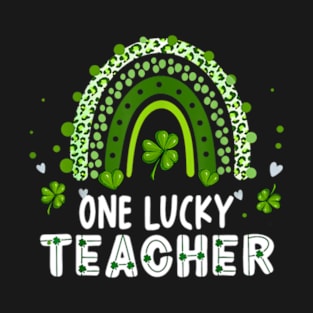 One Lucky Teacher Leopard Rainbow Lucky St Patrick’s Day T-Shirt