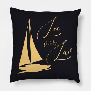 Segelboot Spruch Lee vor Luv Segler Geschenk Pillow