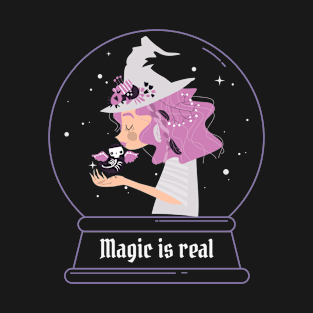 Cute Halloween Witch, Magic is Real, T-Shirt