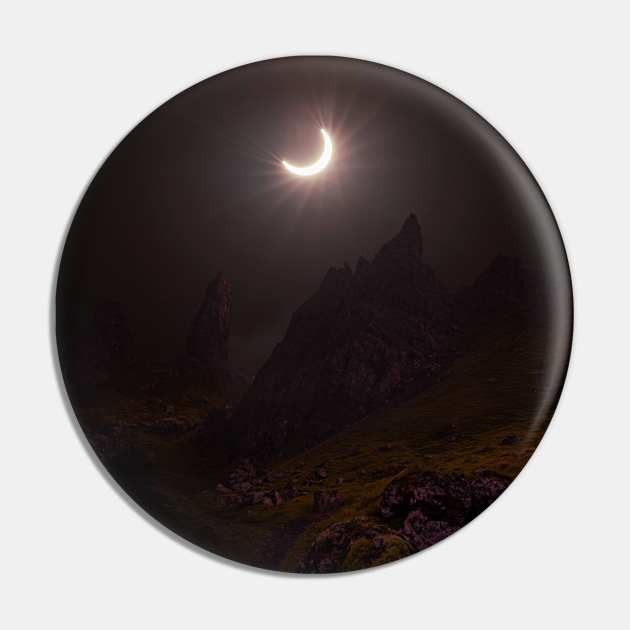 Moon Pin by LumiFantasy