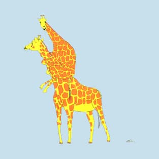 Giraffe Scared Of The Little Mouse T-Shirt