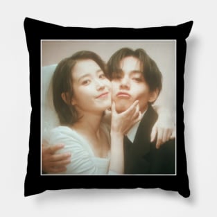 taehyung and iu Pillow