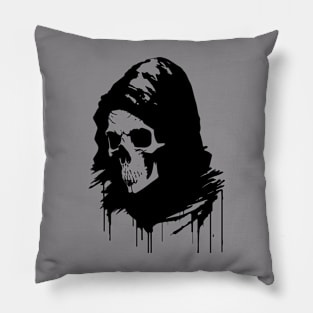 skull in veil Pillow