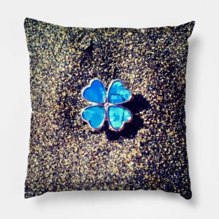 Gemstone clover and black sand Pillow