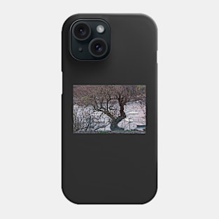 Le Conquet - L'arbre sur le port Phone Case