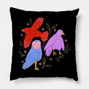 Birds of prey: Vibrant owls, kites, falcons, & hawks Pillow