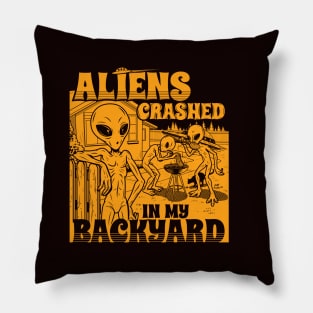 Aliens Crashed In My Backyard Funny Alien E.T. Retro Meme Pillow