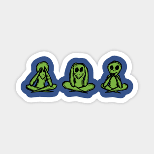 Three Wise Aliens Magnet