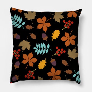 Autumn leaves falling with acorns and fruits / Fall pattern Pillow