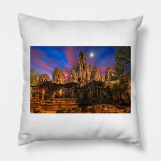 Bayon temple sunset and moonrise Pillow