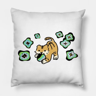 Quoiromantic Pride Flag - Tiger with Cute Flower Rainbow Drop Pillow