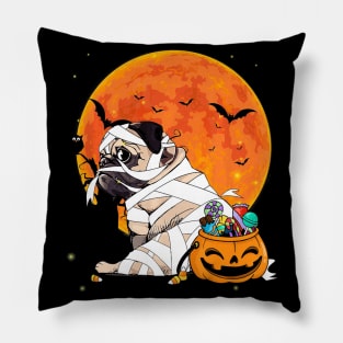 Pug Dog with Candy Pumpkin Tshirt Halloween Gifts Pillow