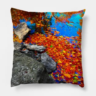 Brilliant fall foliage reflecting on calm water Pillow