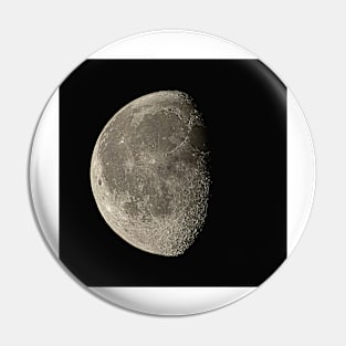 Waning gibbous Moon (R340/0663) Pin